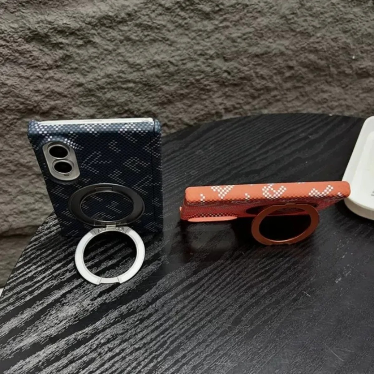 カーボンファイバーレザー製360度回転ブラケット付きMags - Taco Stand Holder のレビューと価格